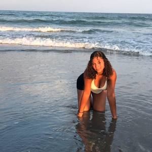 Meet your Posher, Alycia